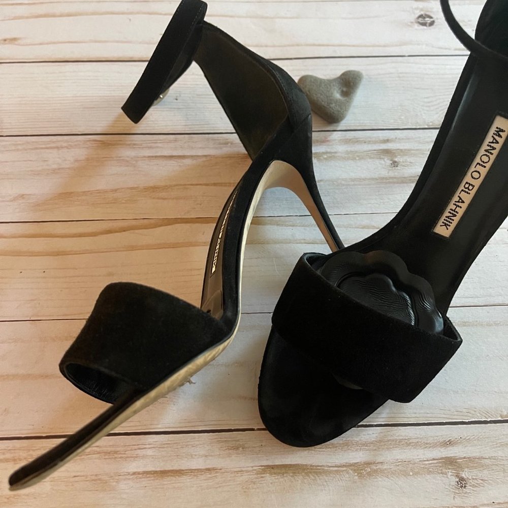Manolo Blahnik Tres Ankle Strap Sandal Black Suede Sz 38